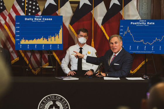 Governor recommends Texans wear face masks in public